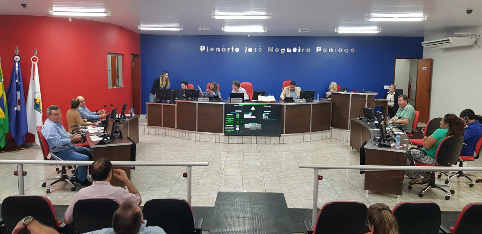 Em sessão vereadores destacam ações e projeto do executivo que esta gerando polêmica