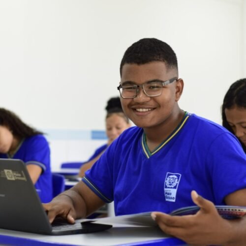 Assembleia Legislativa aprova Projeto de Lei que obriga uso de uniforme nas escolas estaduais