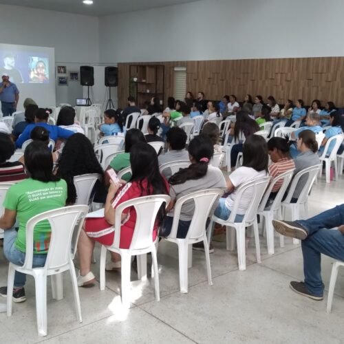 Assistência Social de Água Boa realiza palestra com o escritor e inspirador Fabrício Burjack