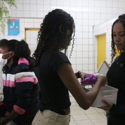Programa Dignidade Menstrual já atendeu 1,7 milhões de pessoas em maio