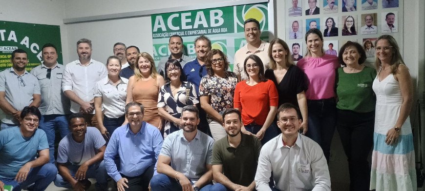 Nova diretoria da Aceab tomou posse ontem